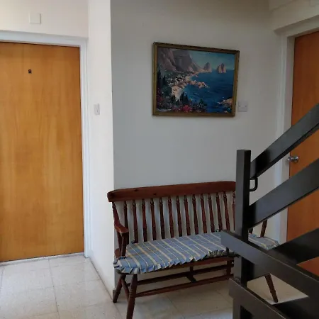 Demetris Apartman